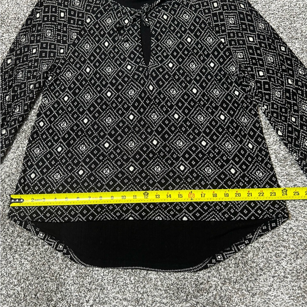 Lucky Brand Women’s Black & White Patterned Blouse XL Paisley Long Sleeve - Picture 7 of 14